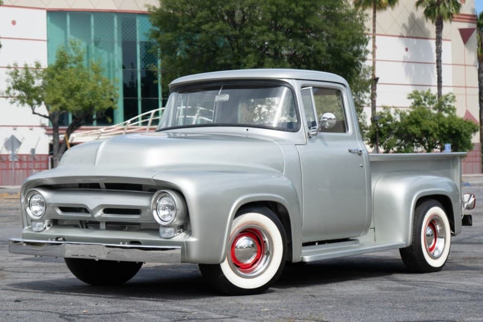 1955 Ford F-Series 1953-1956 sold for $25,250