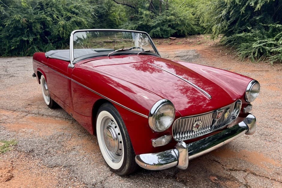 1962 MG Midget sold for $10,300