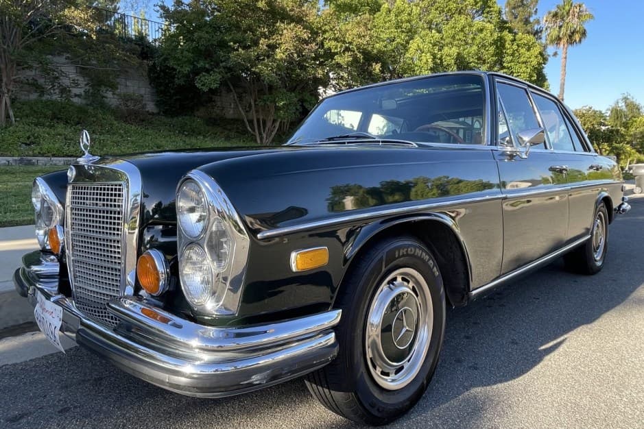 1971 Mercedes-Benz W108 & W109 sold for $15,500