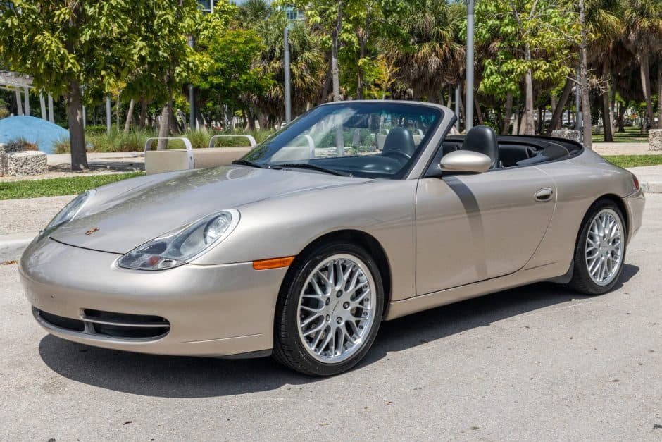2000 Porsche 996 911 (Non-Turbo/GT2/GT3) sold for $24,000