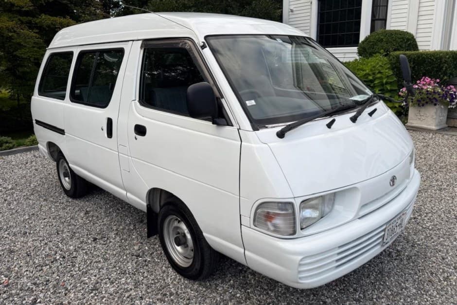 1995 Toyota LiteAce & TownAce sold for $5,000