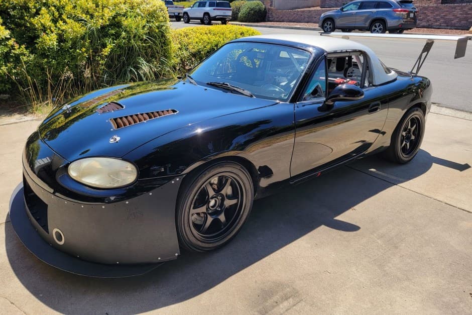 1999 Mazda NB MX-5 Miata sold for $37,000