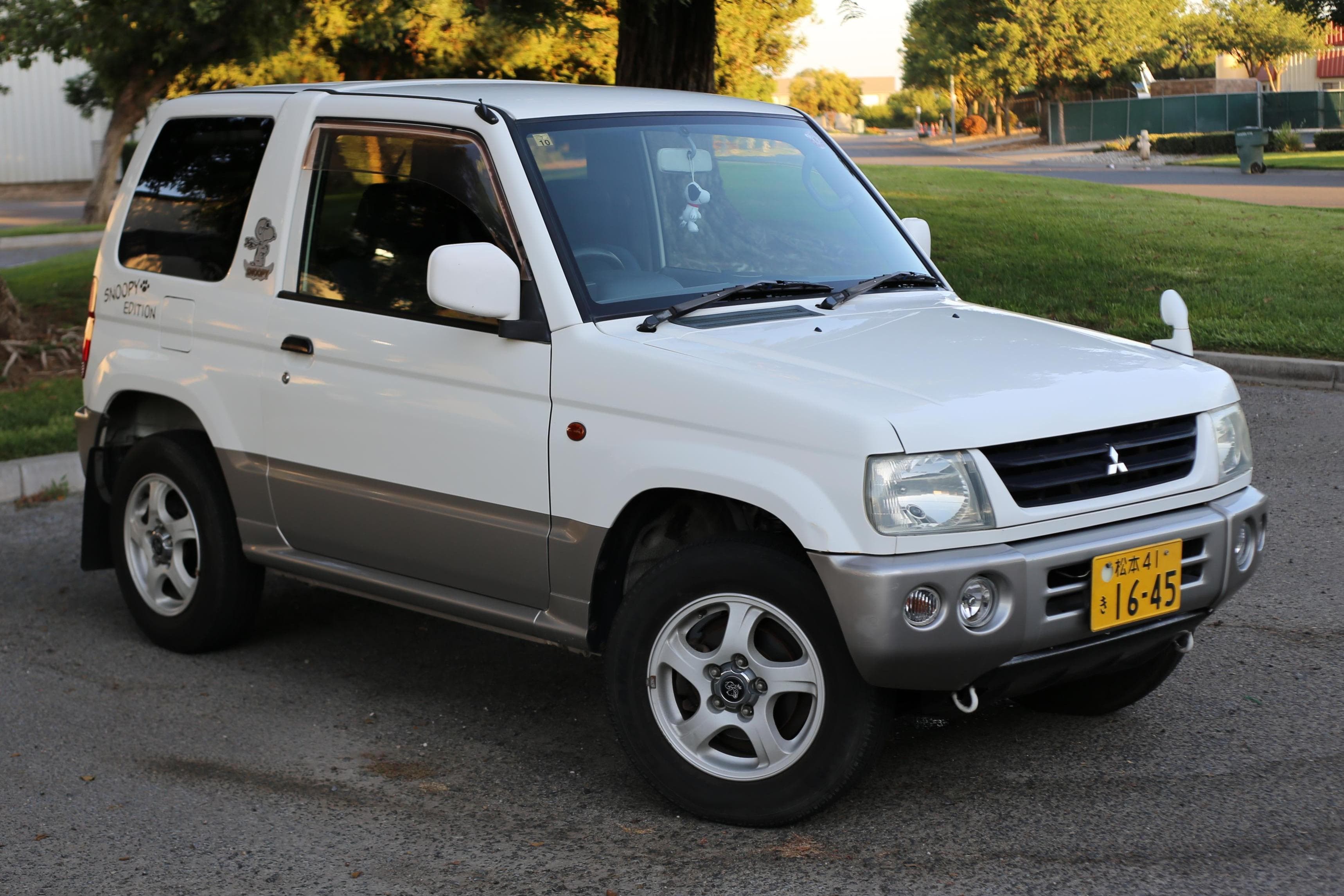 2000 Mitsubishi Pajero Mini sold for $7,000