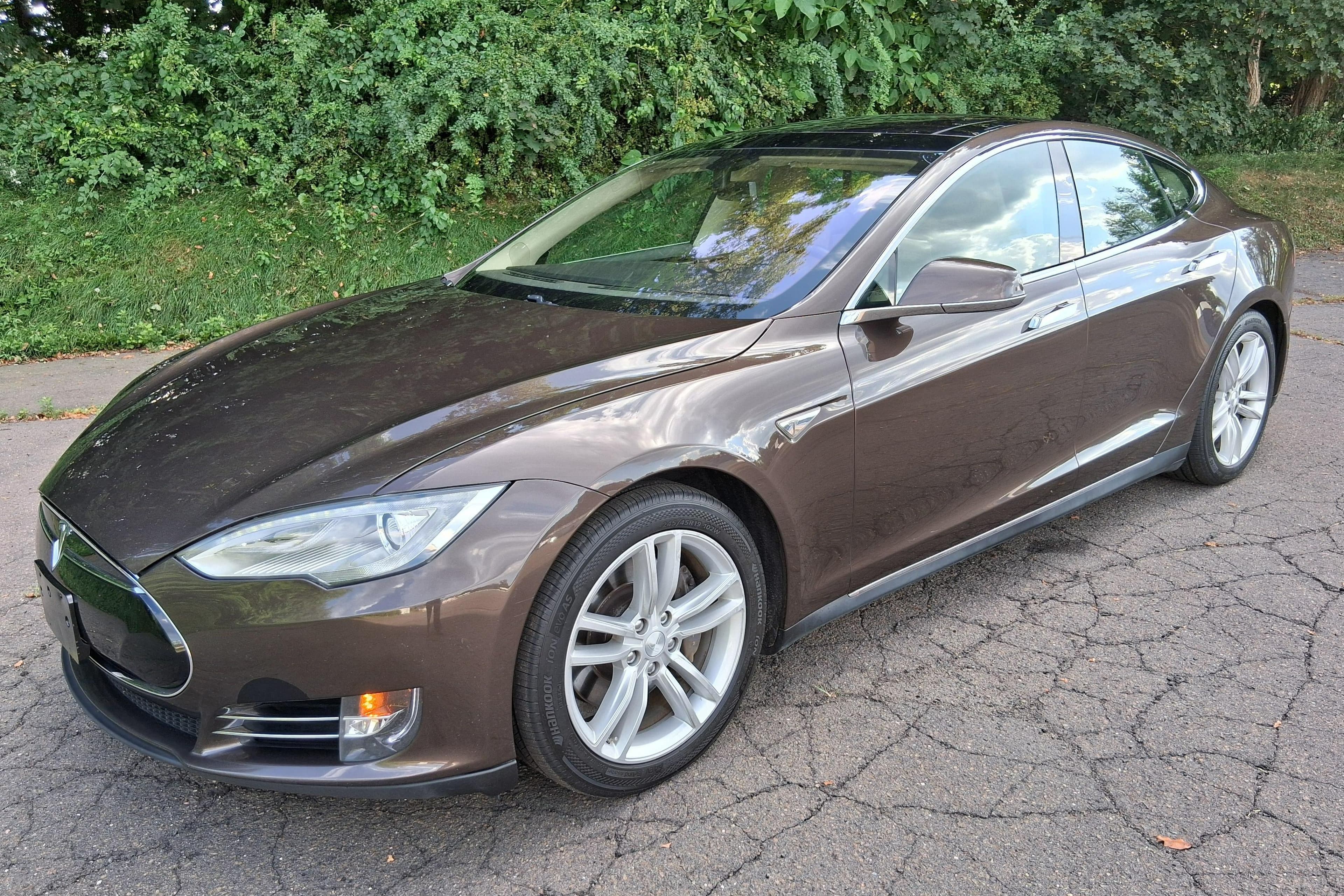 2014 Tesla Model S sold for $10,500
