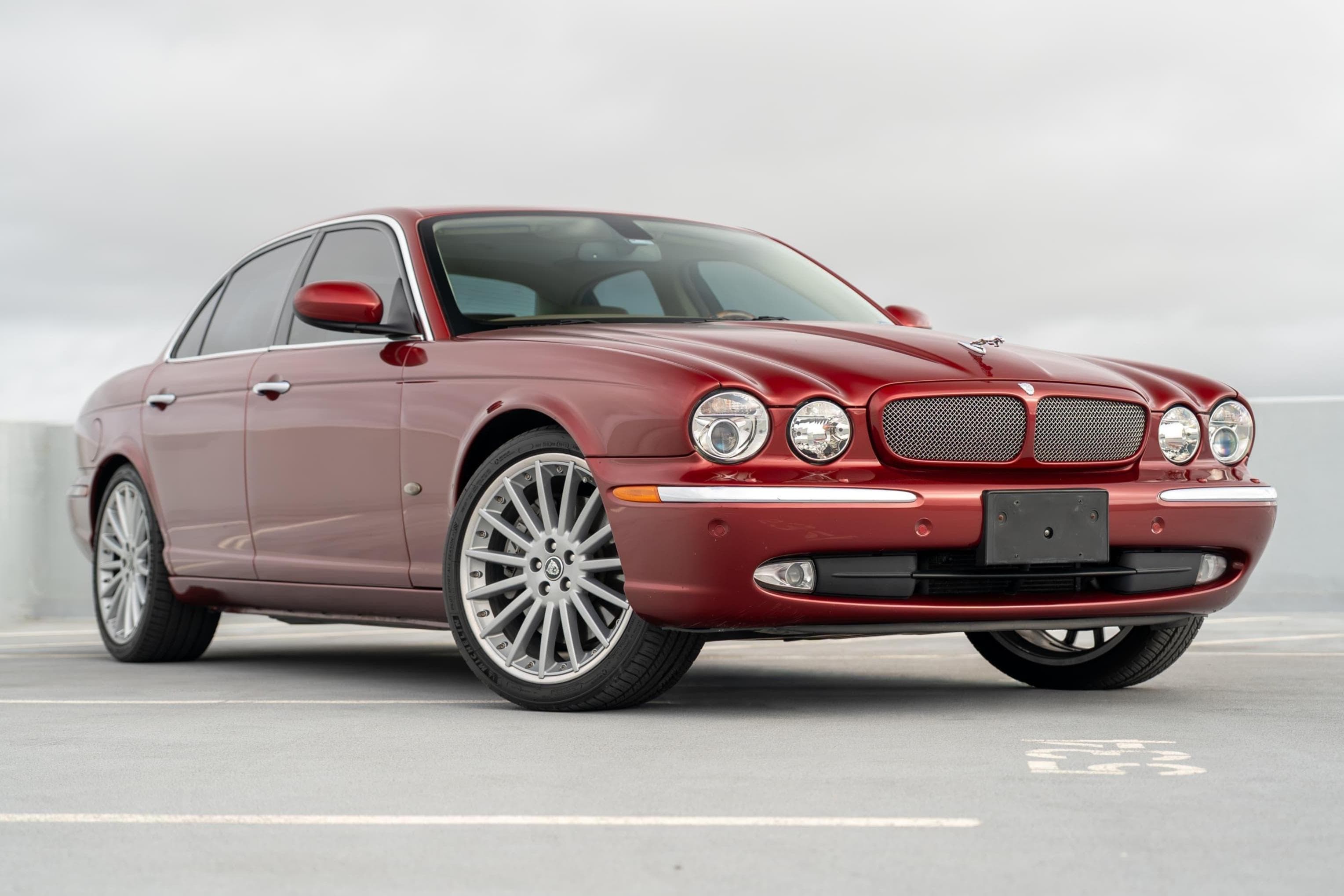 2006 Jaguar XJR sold for $21,000