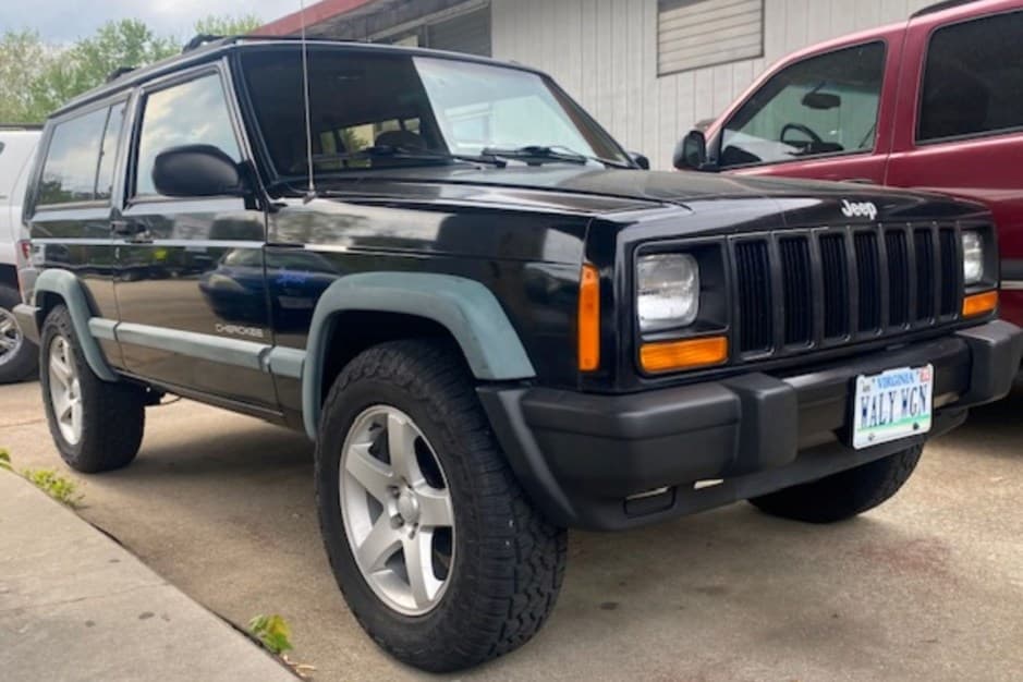 1998 Jeep XJ Cherokee sold for $8,500