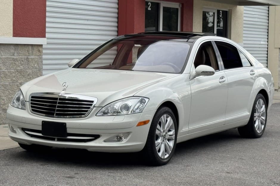 2009 Mercedes-Benz W221 S-Class sold for $13,500