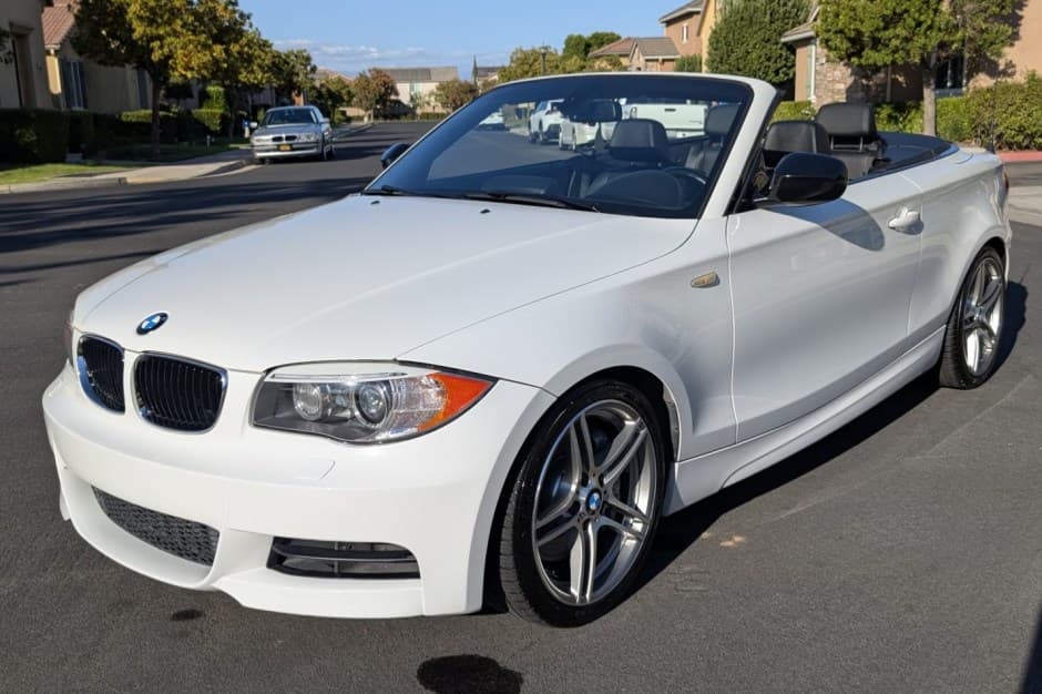 2013 BMW E82/E88 1-Series sold for $13,000