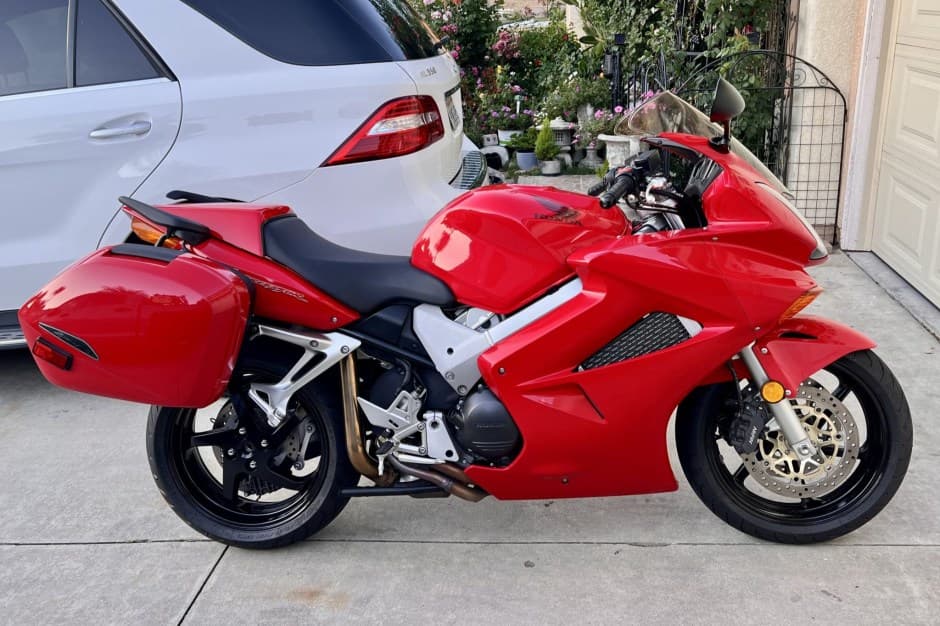 2002 Honda VF & VFR sold for $7,300