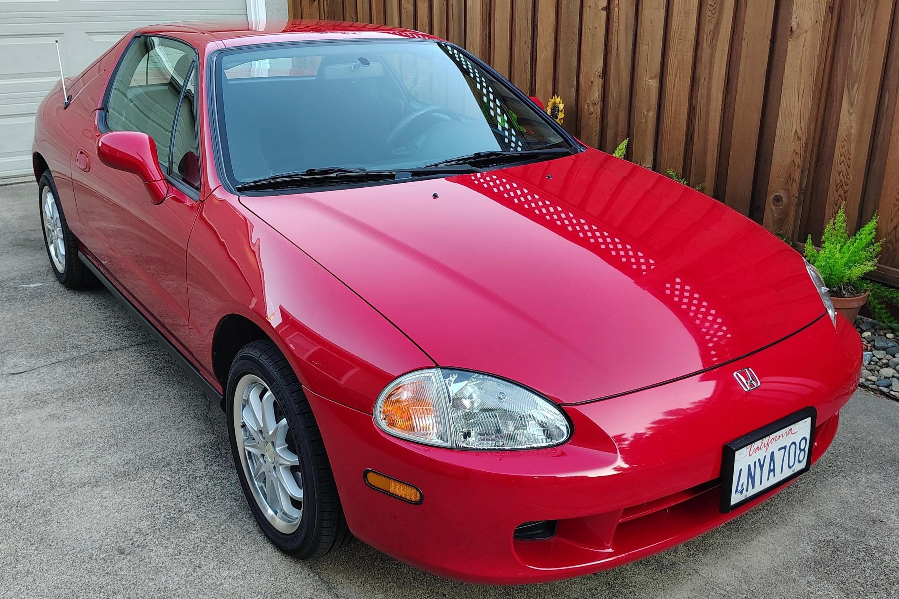 1997 Honda Del Sol sold for $9,100