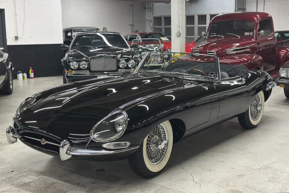 1961 Jaguar XKE Series I sold for $220,000
