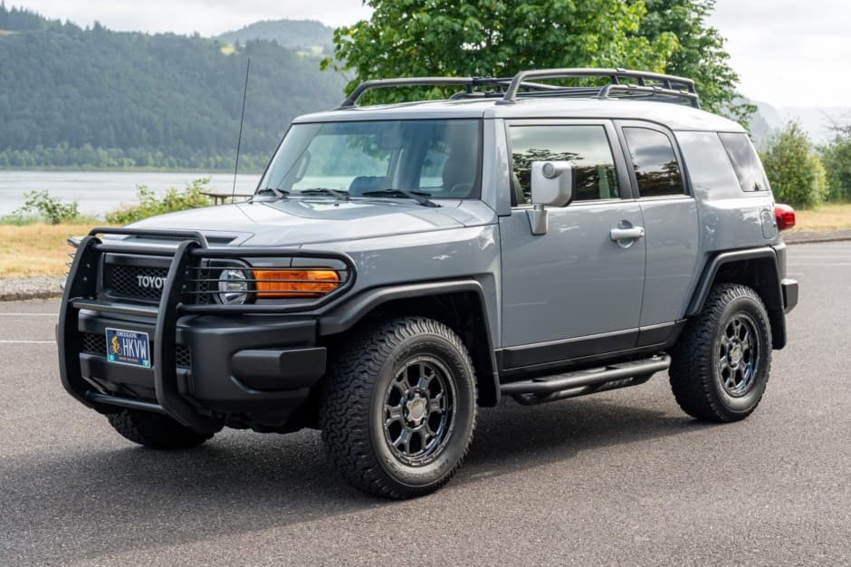 2014 Toyota FJ Cruiser sold for $56,109