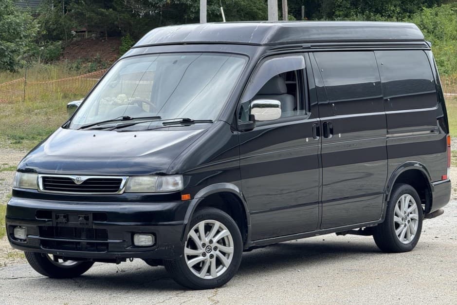 1995 Mazda Bongo sold for $3,910