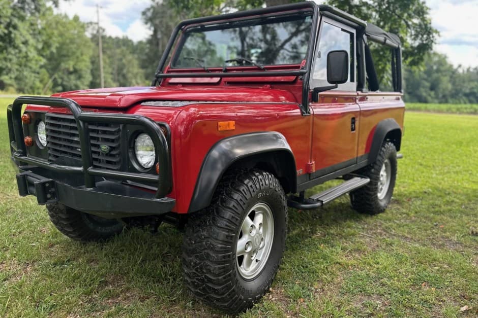 1994 Land Rover Defender 90 NAS sold for $41,000