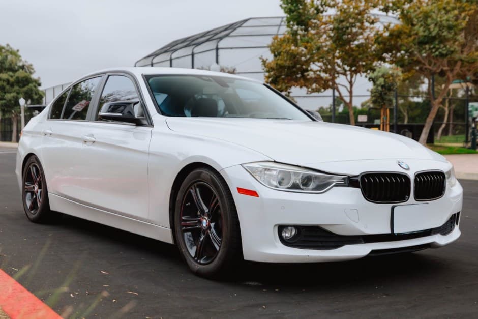 2015 BMW F30 3-Series Sedan sold for $5,600