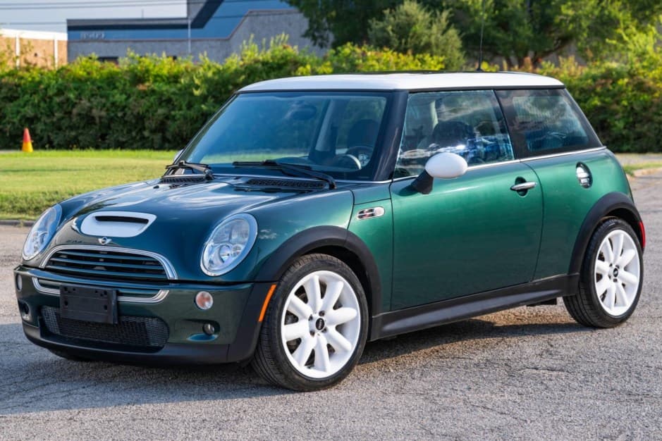 2003 Mini R53 Cooper S sold for $6,889