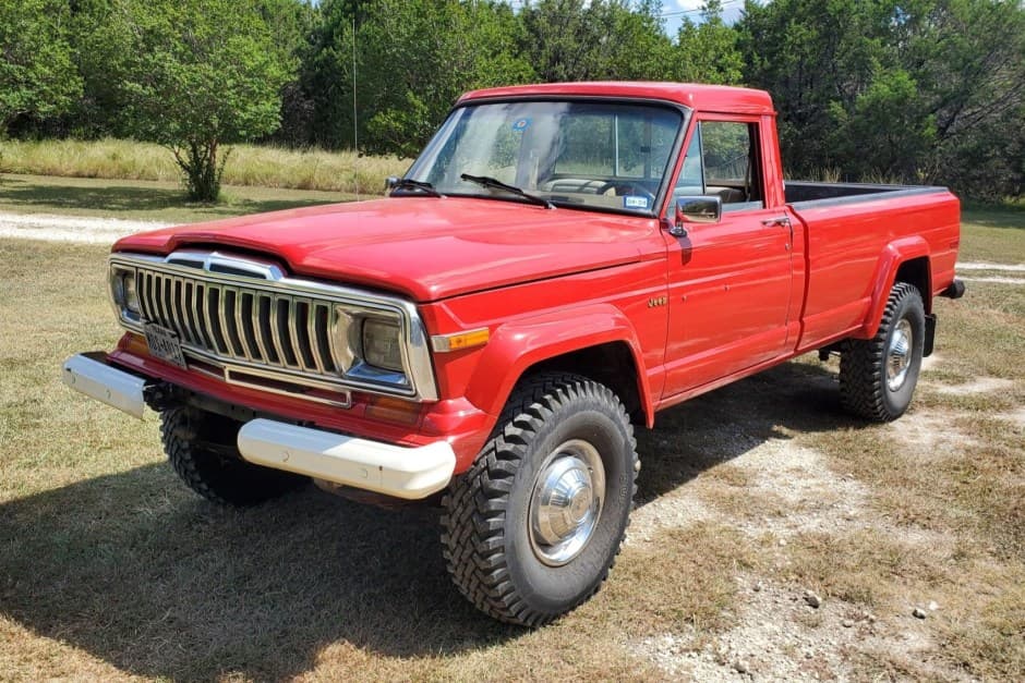 1976 Jeep Pickup sold for $8,600