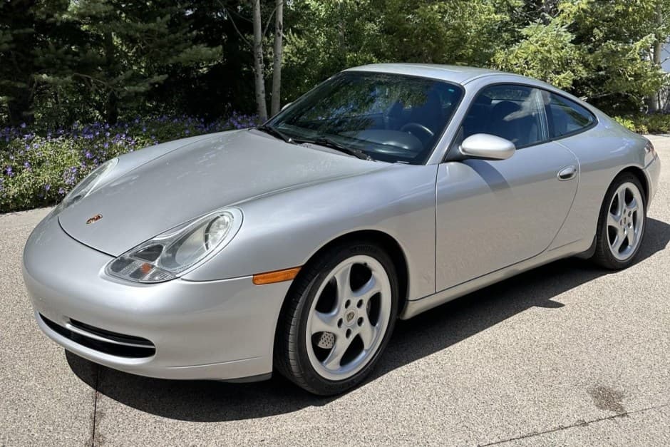2000 Porsche 996 911 (Non-Turbo/GT2/GT3) sold for $26,250