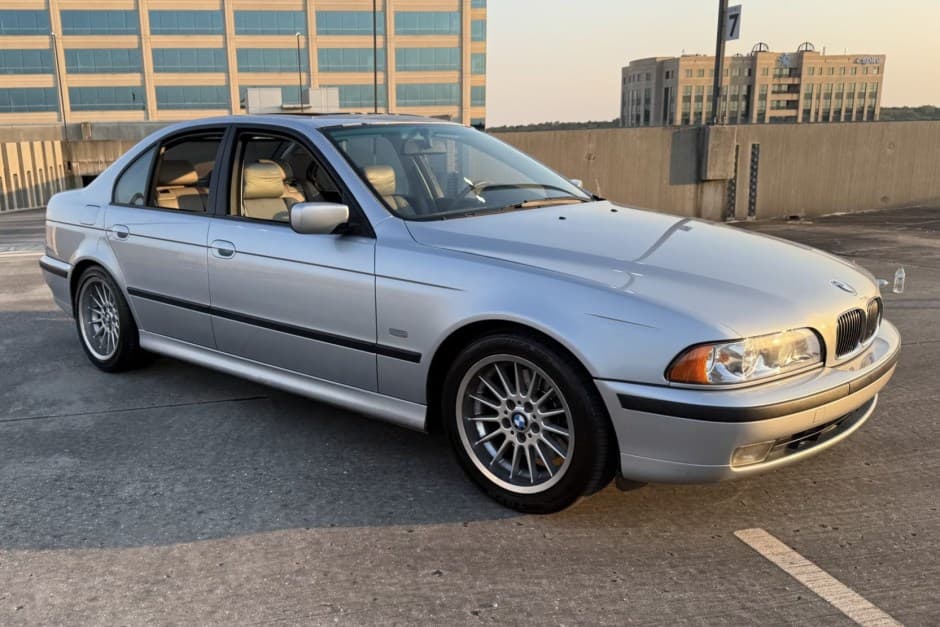 1998 BMW E39 5-Series sold for $8,600