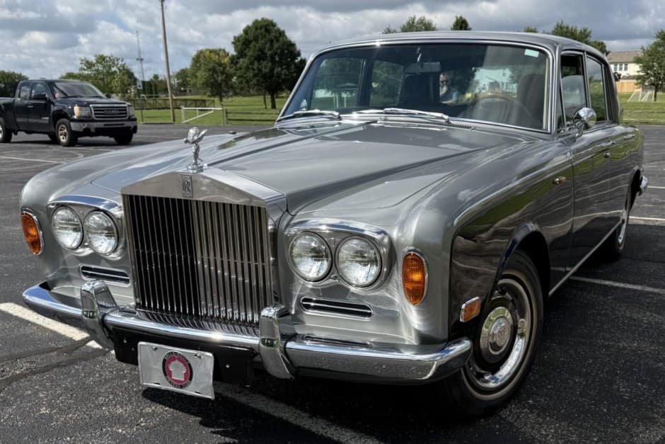 1971 Rolls-Royce SY Silver Shadow & Silver Wraith II sold for $9,211