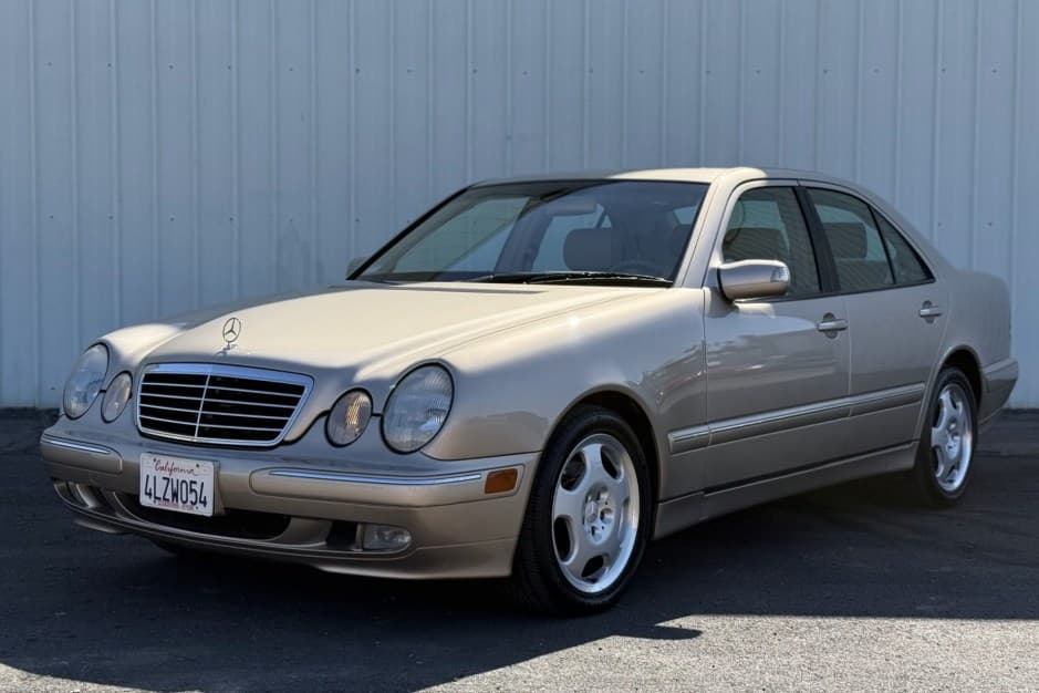 2001 Mercedes-Benz W210 E-Class sold for $6,000