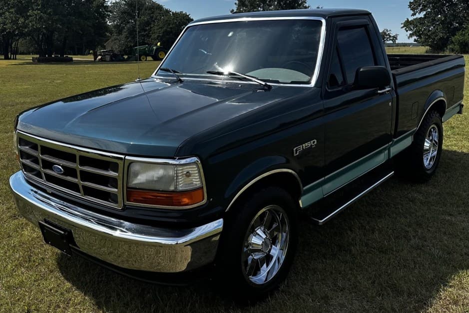 1994 Ford F-Series 1992-1997 sold for $9,100