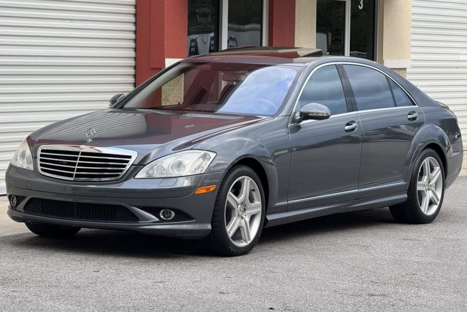 2009 Mercedes-Benz W221 S-Class sold for $16,850