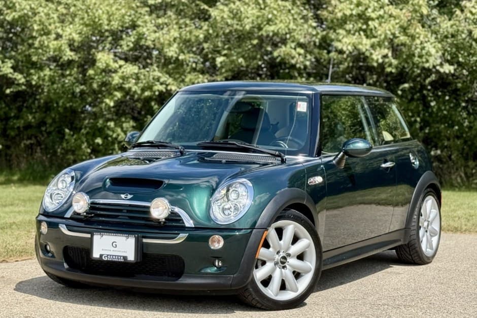 2005 Mini R53 Cooper S sold for $12,250