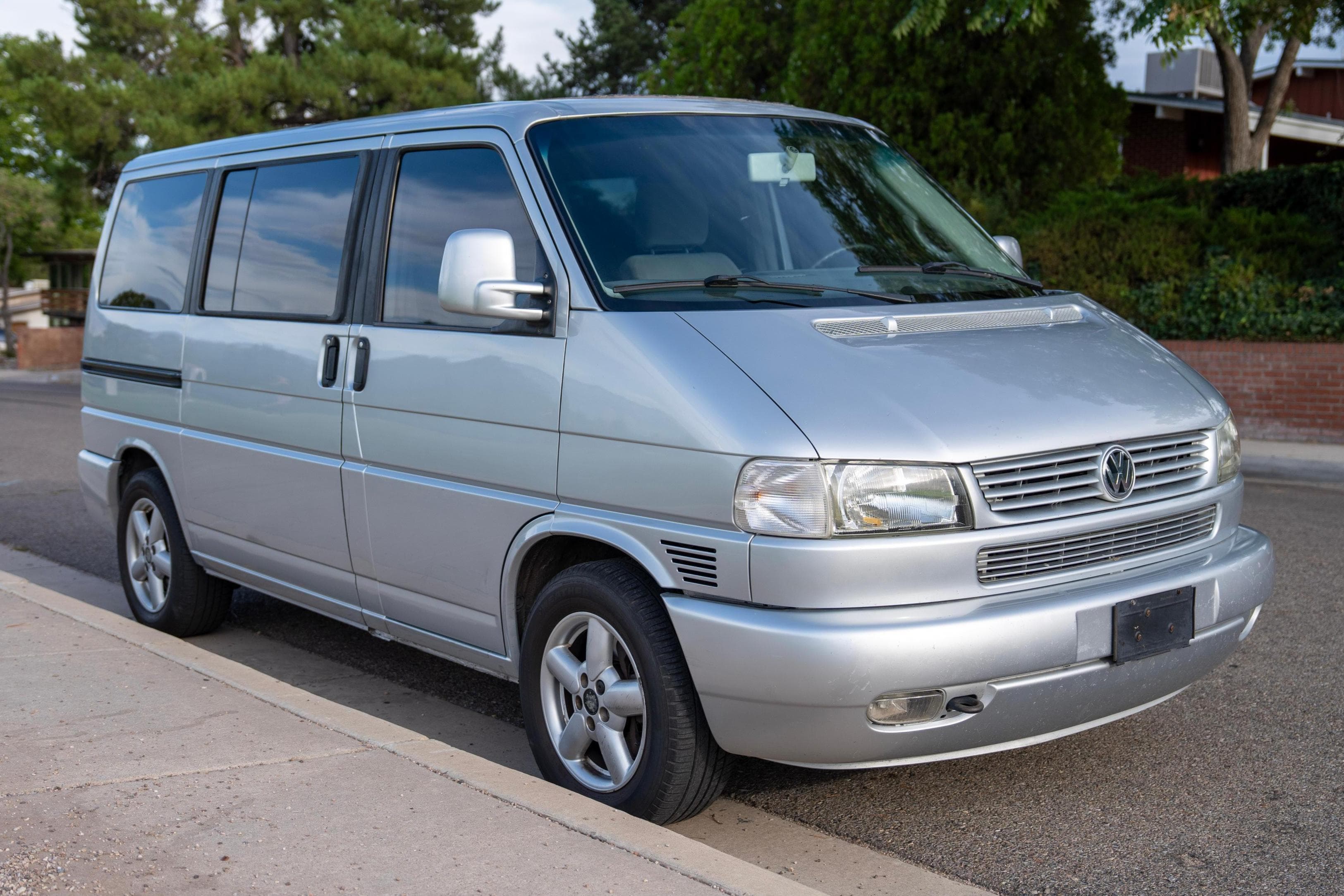 2003 Volkswagen Eurovan sold for $10,000