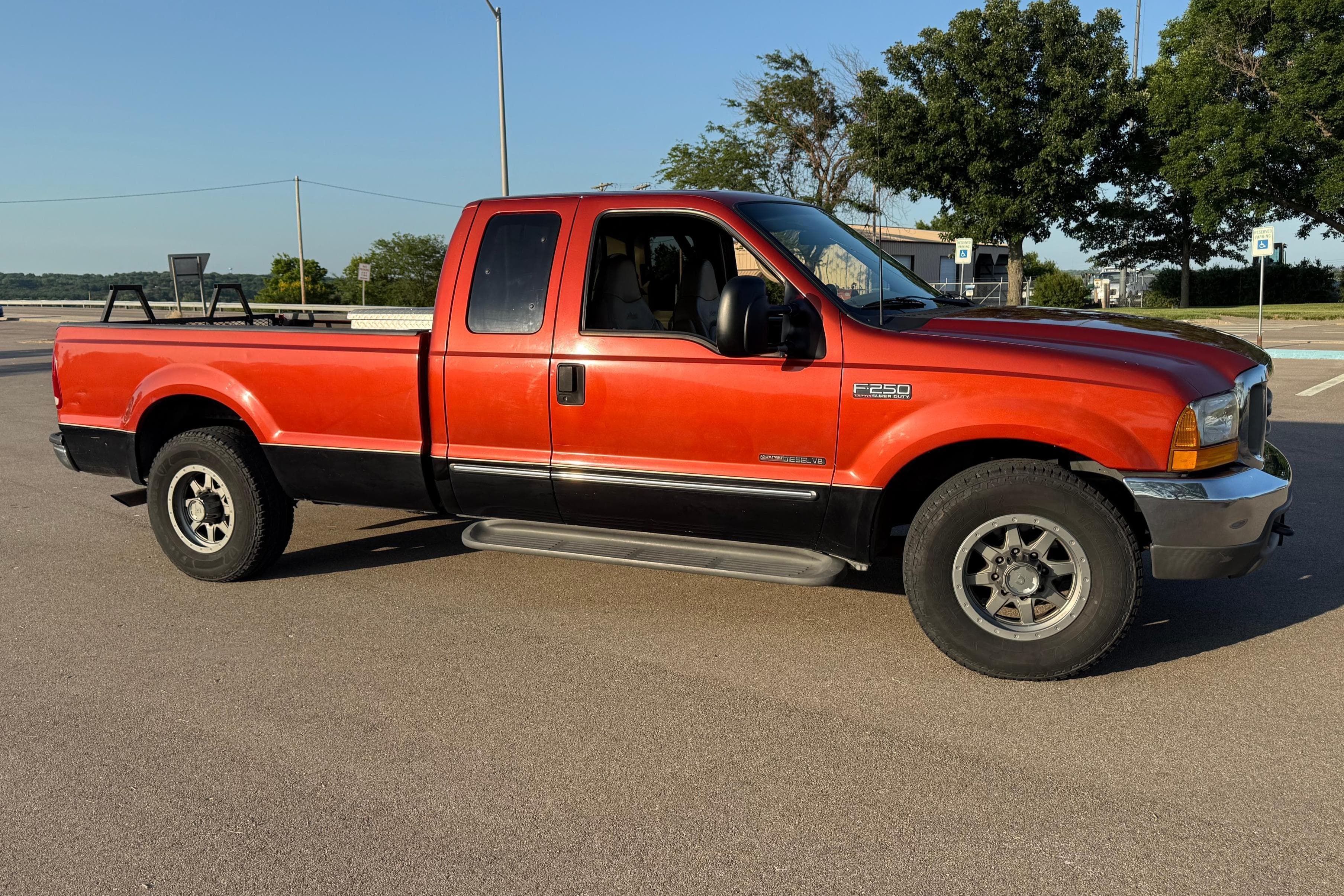 2000 Ford Super Duty sold for $7,200