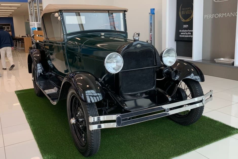 1928 Ford  sold for $19,280