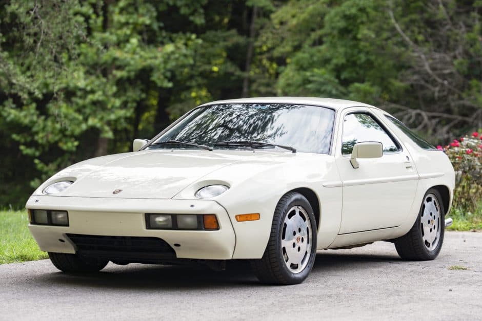 1981 Porsche 928 sold for $25,500