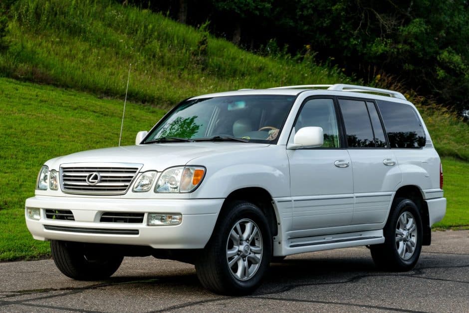 2004 Lexus LX470 sold for $18,000