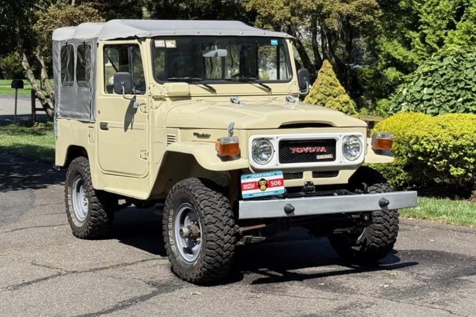 1981 Toyota Land Cruiser FJ40 sold for $17,000
