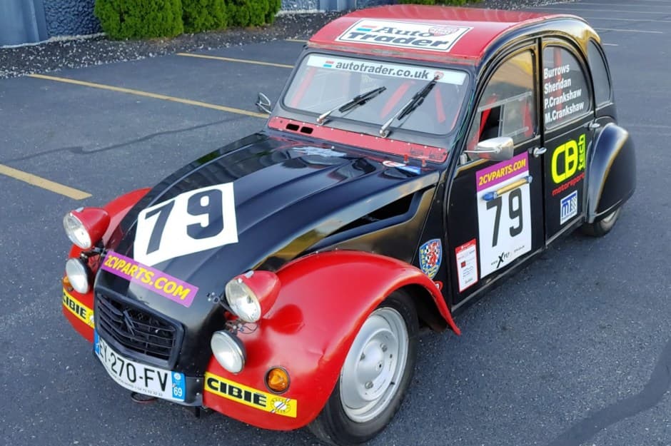 0 Citroen 2CV sold for $9,999