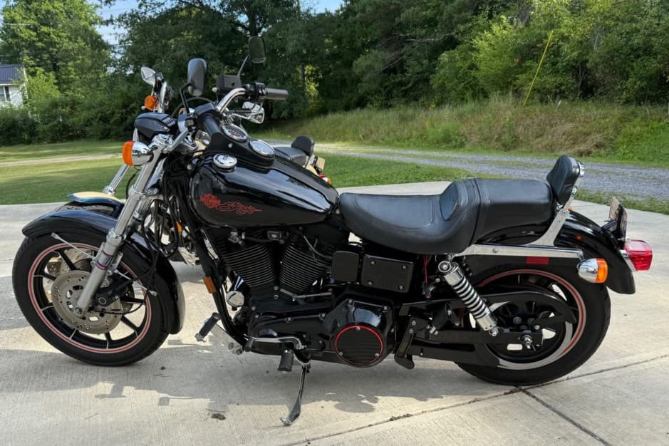 1991 Harley-Davidson Dyna sold for $10,075