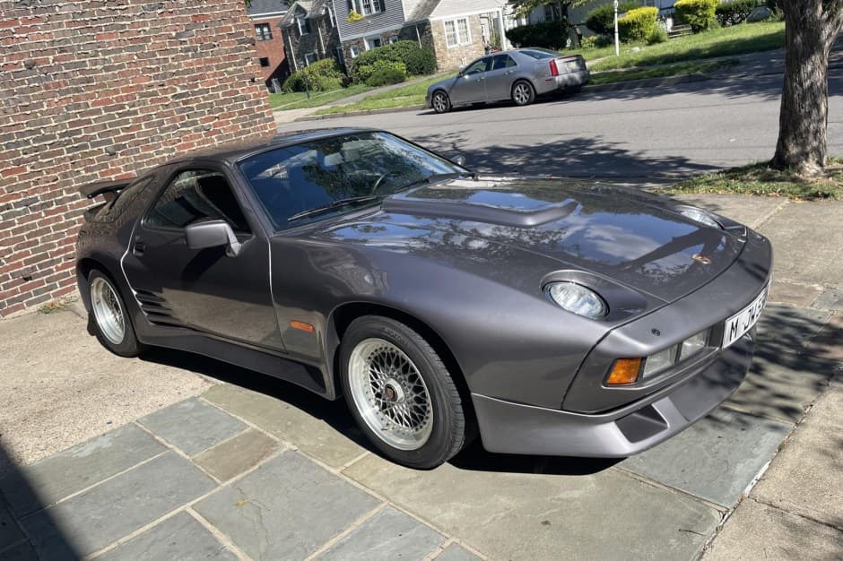 1985 Porsche 928 sold for $41,000