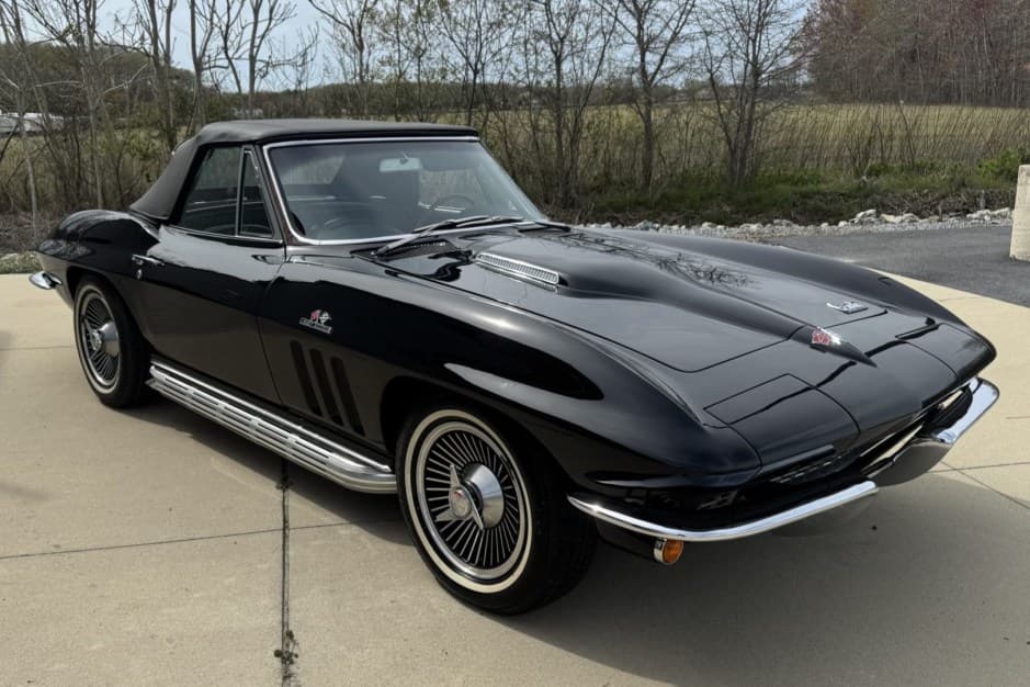 1966 Chevrolet Corvette C2 sold for $80,000