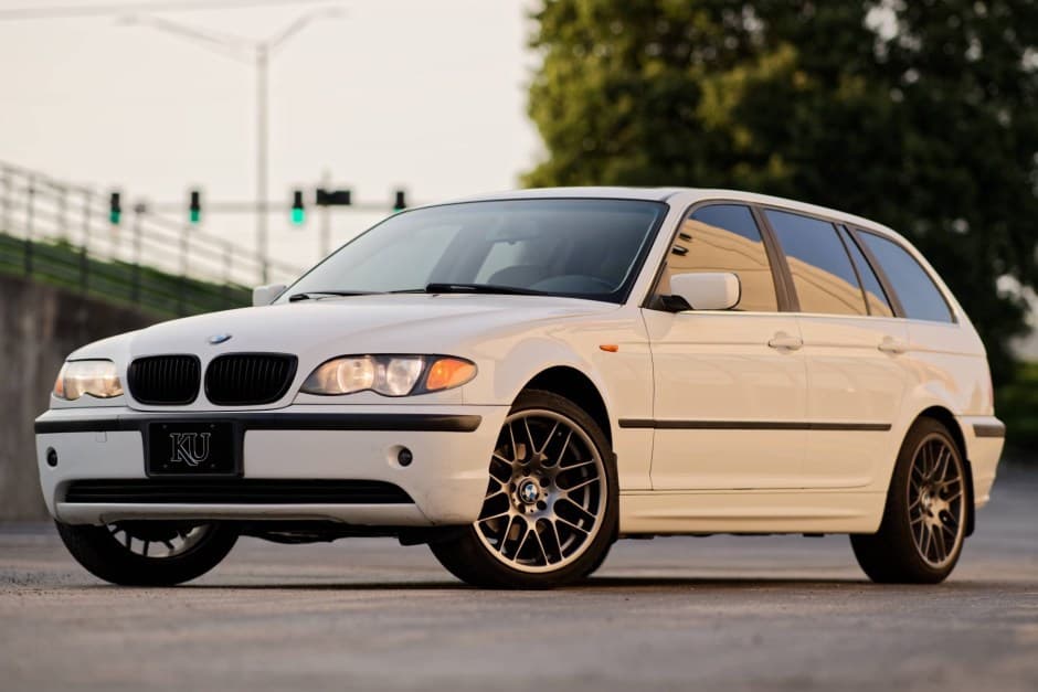 2002 BMW E46 3-Series Touring sold for $13,000