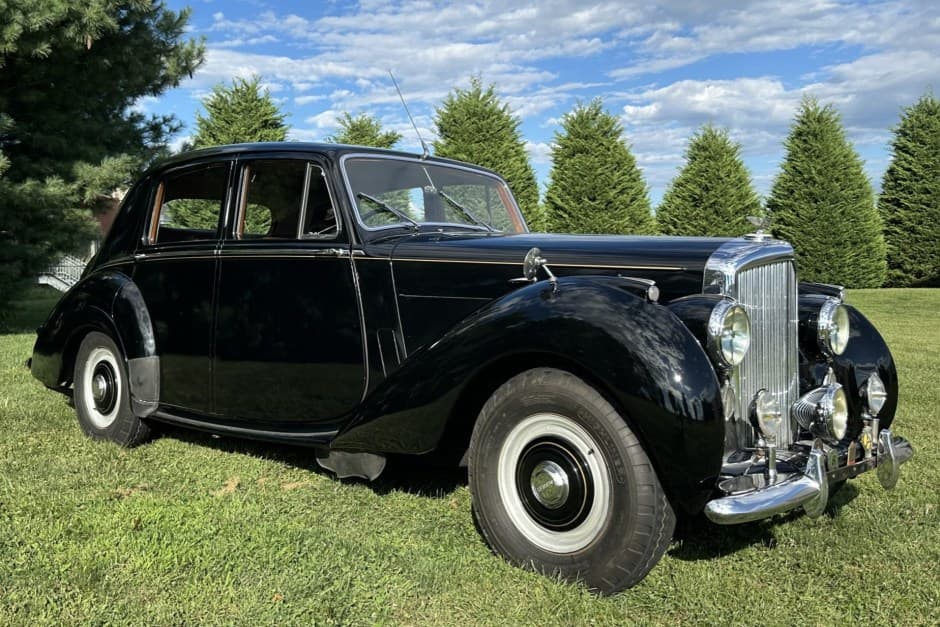 1953 Bentley R-Type sold for $15,000