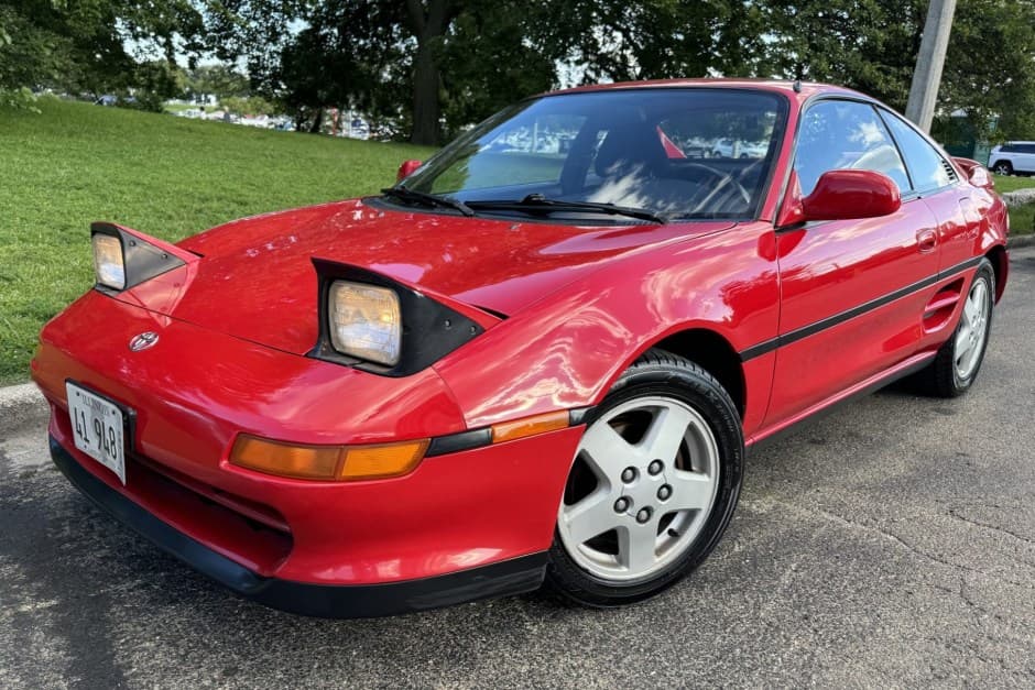1993 Toyota SW20 MR2 sold for $11,750