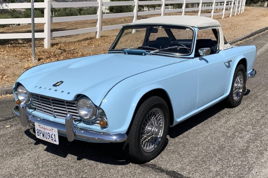 1962 Triumph TR4 sold for $18,500