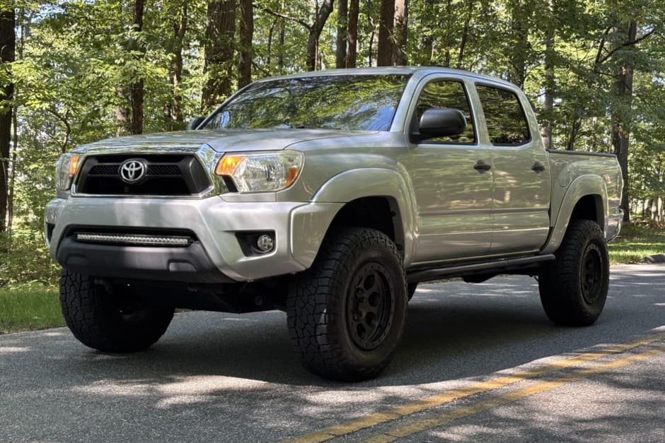 2012 Toyota Tacoma (N2X0 2005-2015) sold for $20,000