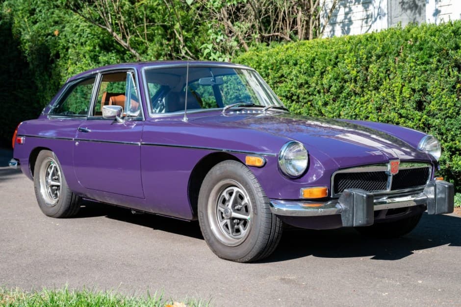 1974 MG MGB sold for $8,250