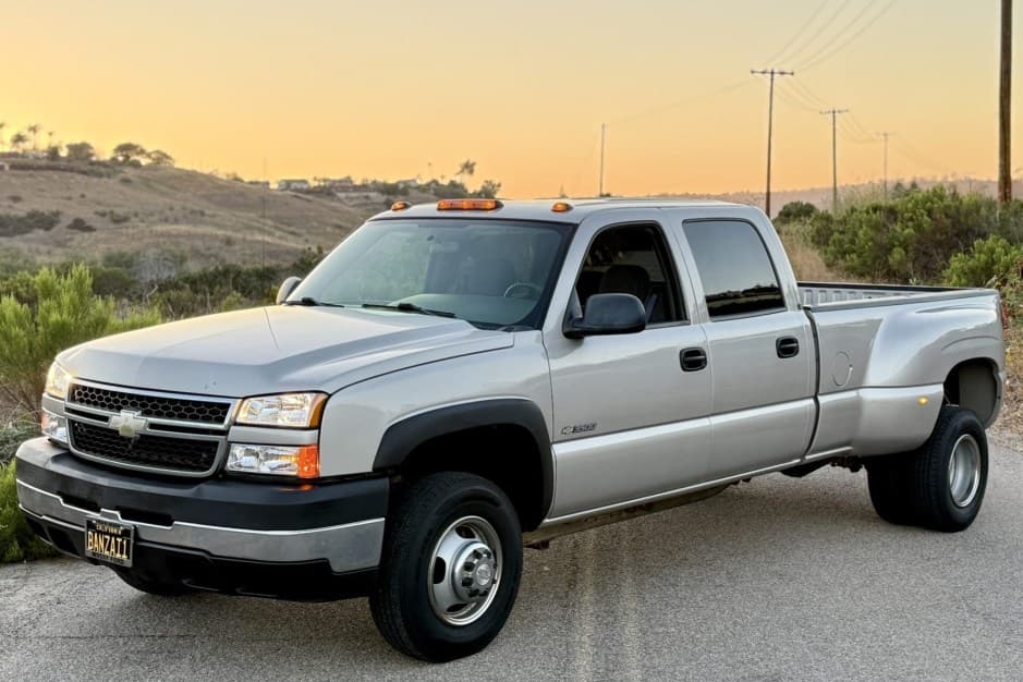 2006 Chevrolet Silverado GMT800 Heavy Duty (2000-2007) sold for $20,250