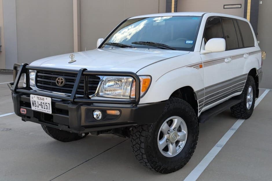 1998 Toyota Land Cruiser 100-Series sold for $31,000