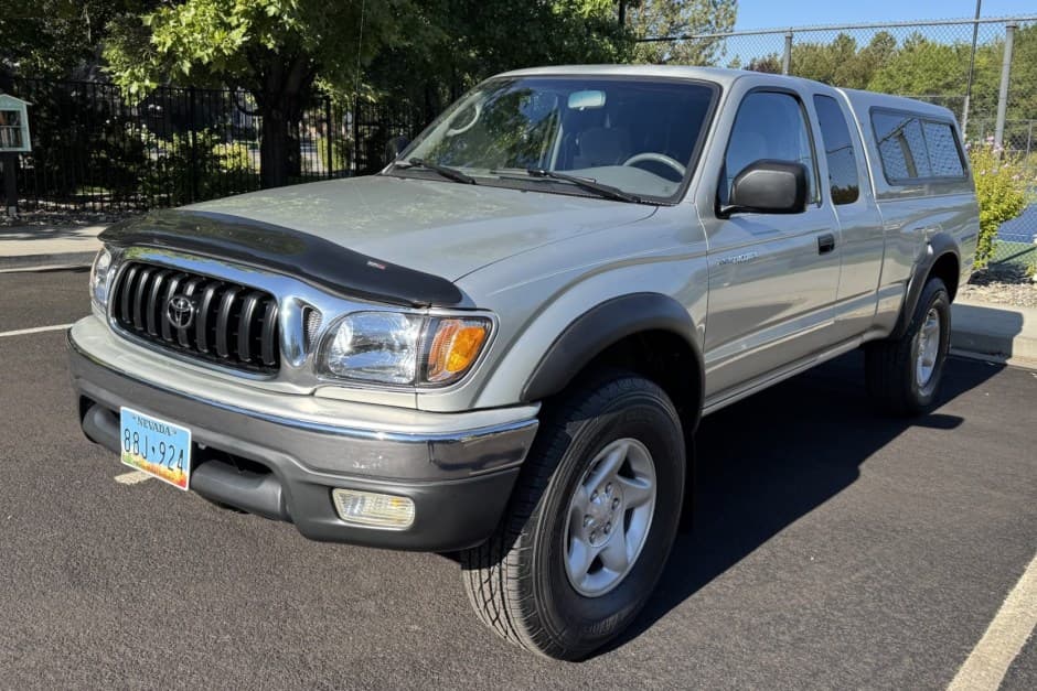 2001 Toyota Tacoma (N1X0 1995-2005) sold for $18,000