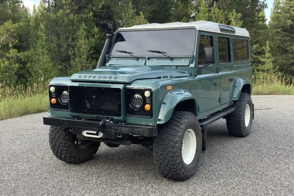 1988 Land Rover 110 / Defender 110 (Euro Spec) sold for $41,250