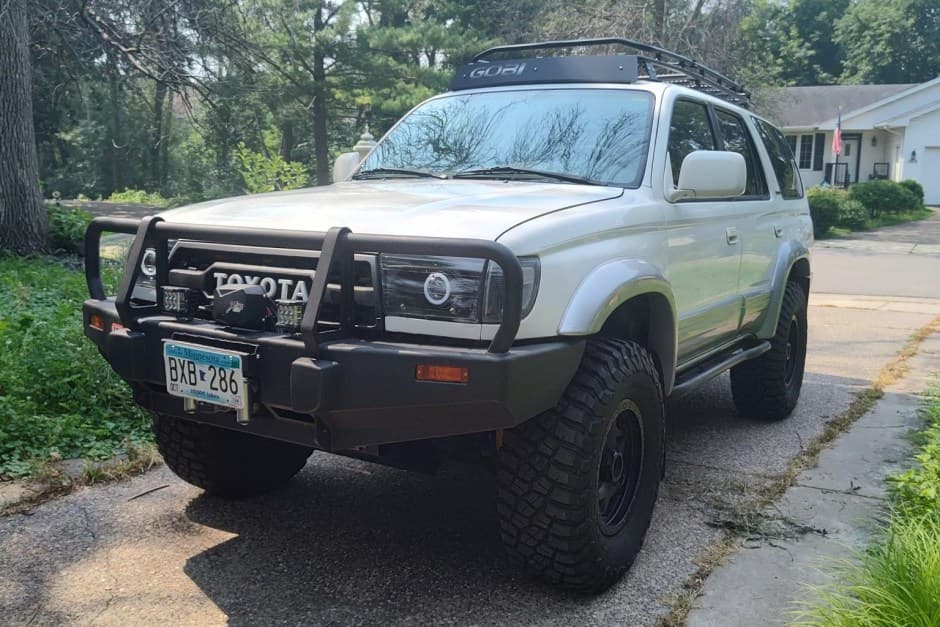 1999 Toyota 4Runner (N180) sold for $10,250