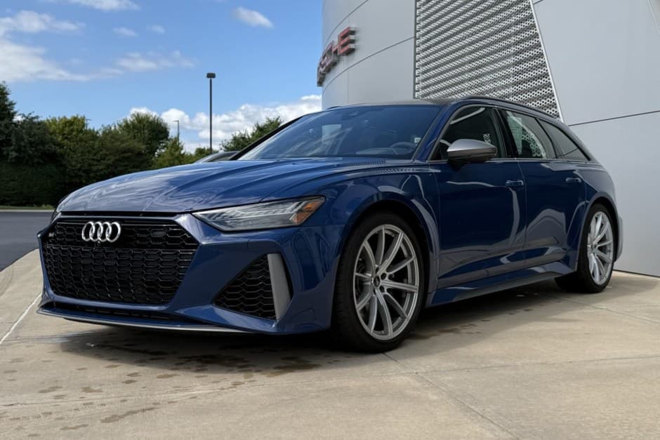 2025 Audi C8 RS6 sold for $117,500